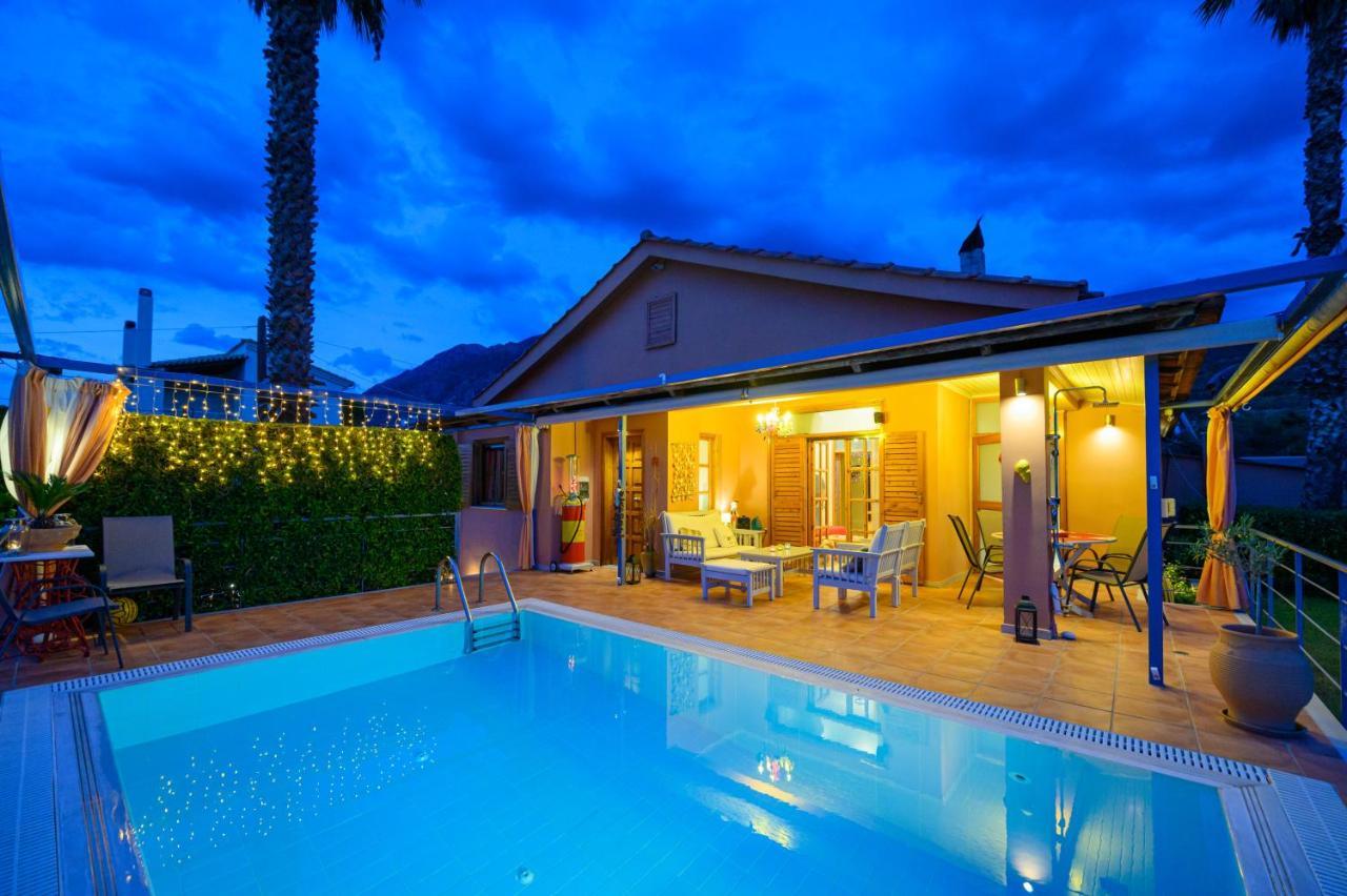 Cozy Small Smart Villa With Private Pool Mikri Mantineia Καλαμάτα Εξωτερικό φωτογραφία