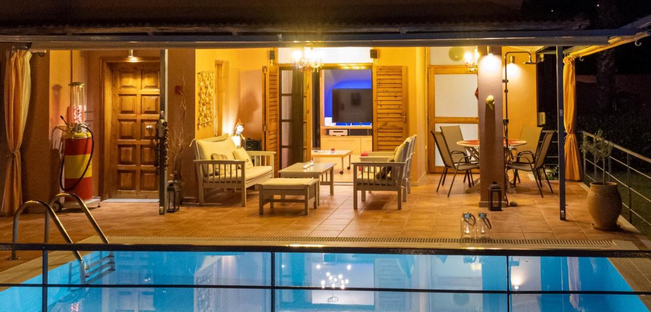 Cozy Small Smart Villa With Private Pool Mikri Mantineia Καλαμάτα Εξωτερικό φωτογραφία